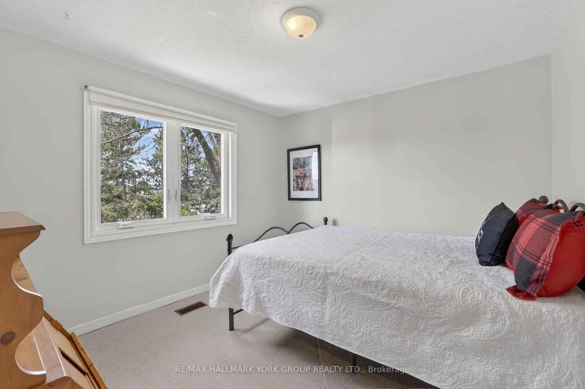 Photo 33 of 16 Wenderly Drive, Aurora, Aurora Village — HOMEH