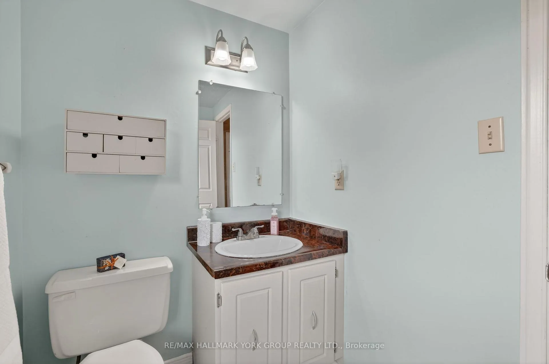 Photo 37 of 16 Wenderly Drive, Aurora, Aurora Village — HOMEH