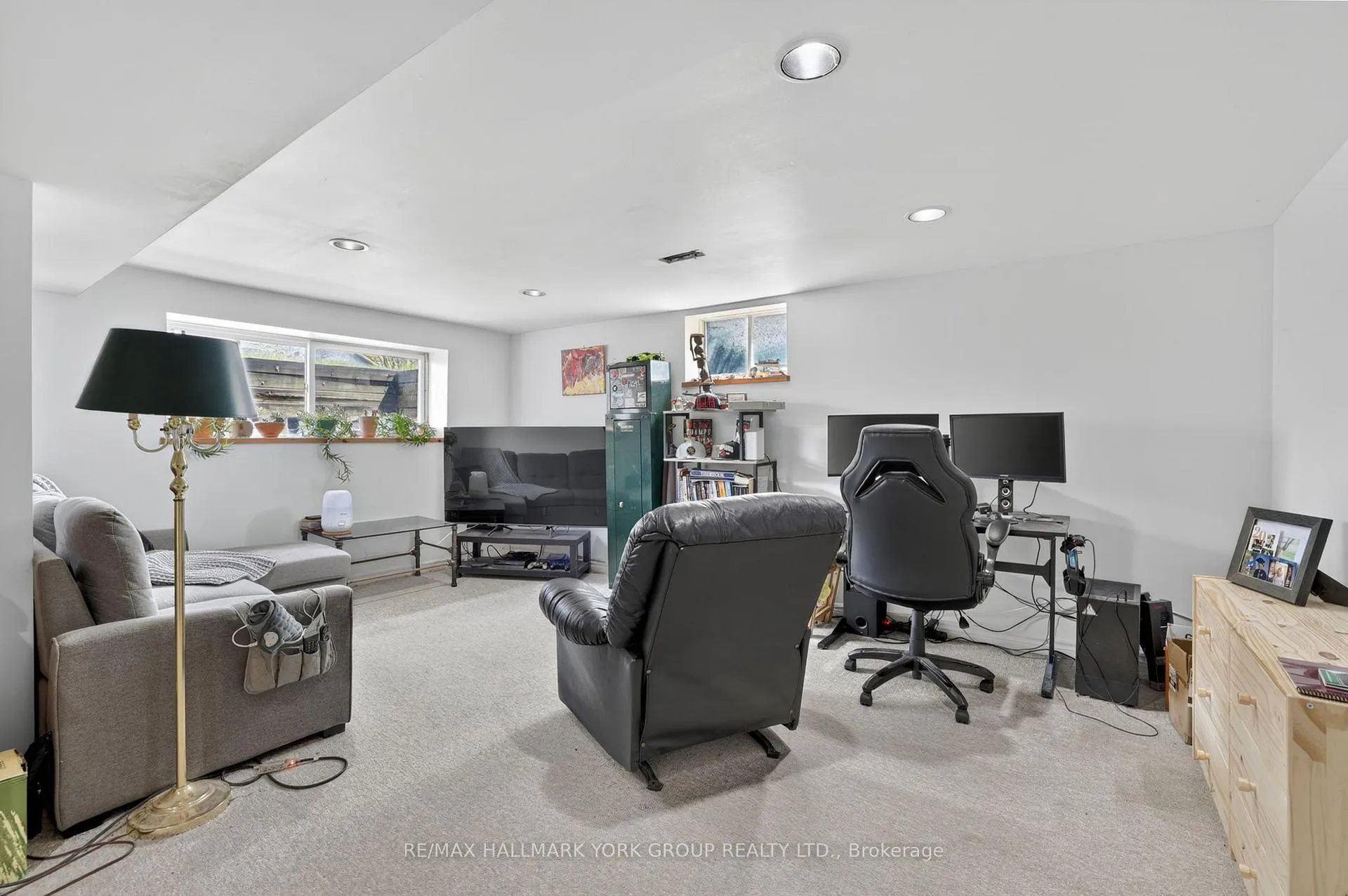 Photo 39 of 16 Wenderly Drive, Aurora, Aurora Village — HOMEH