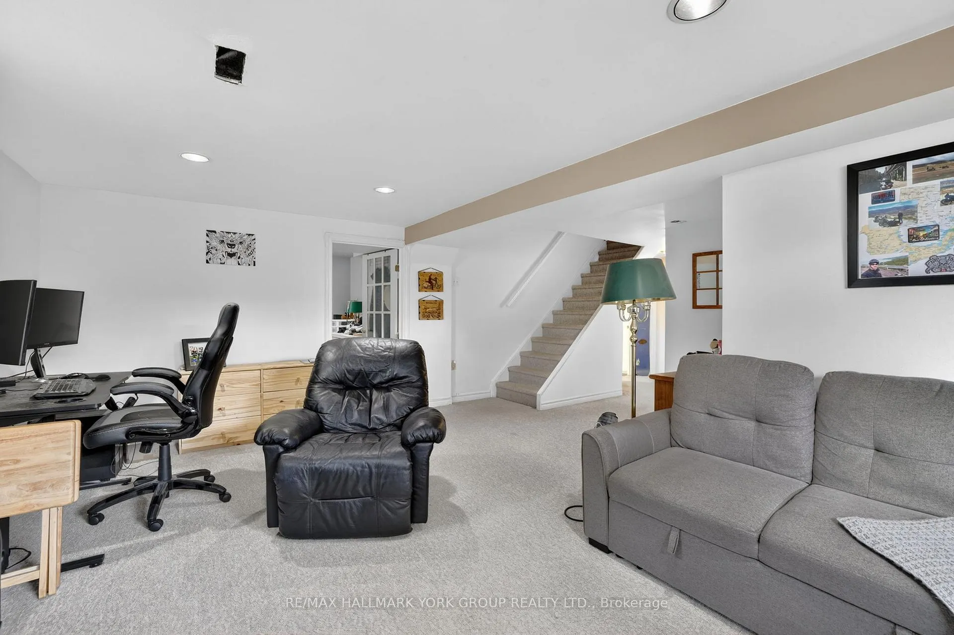 Photo 42 of 16 Wenderly Drive, Aurora, Aurora Village — HOMEH