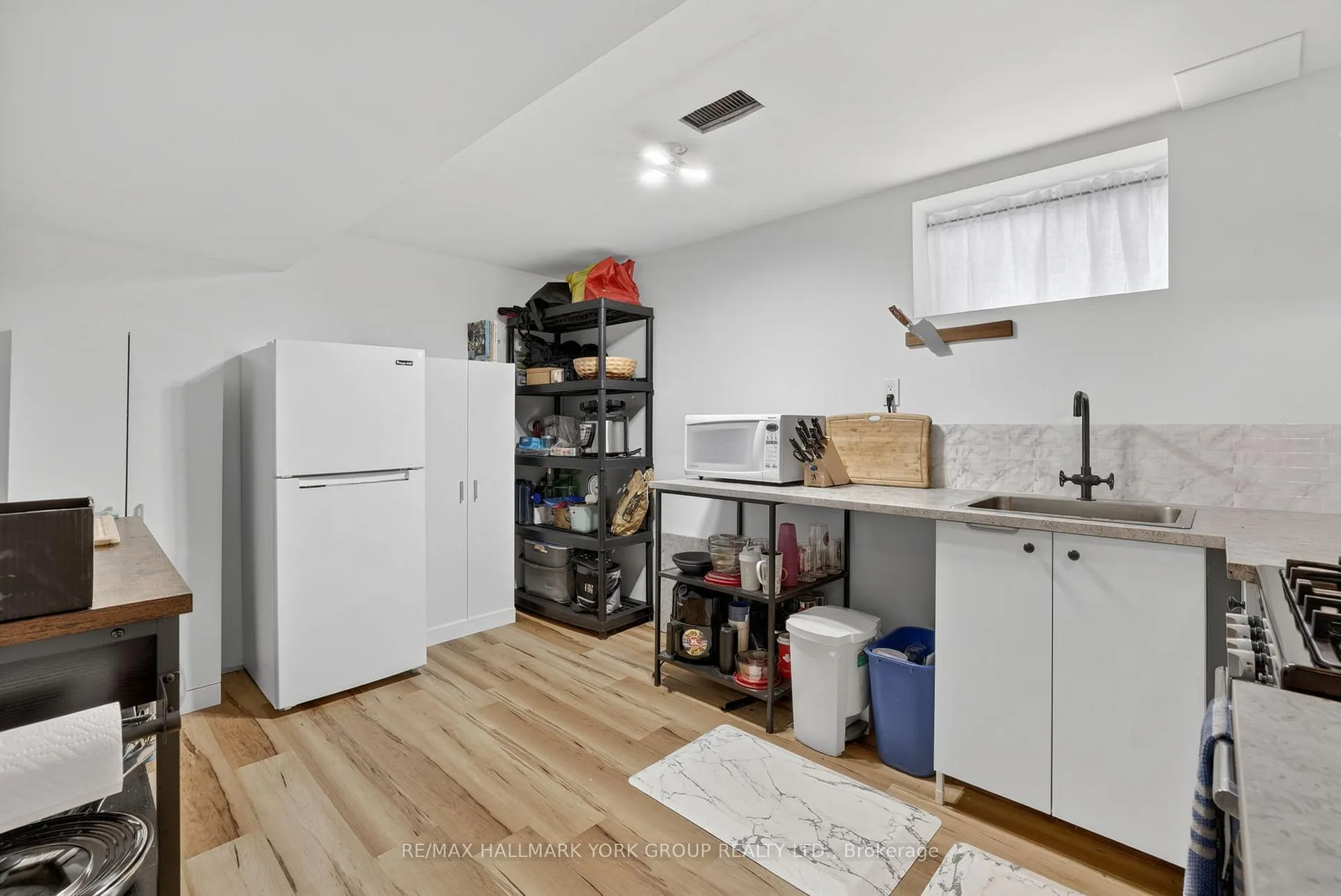 Photo 44 of 16 Wenderly Drive, Aurora, Aurora Village — HOMEH