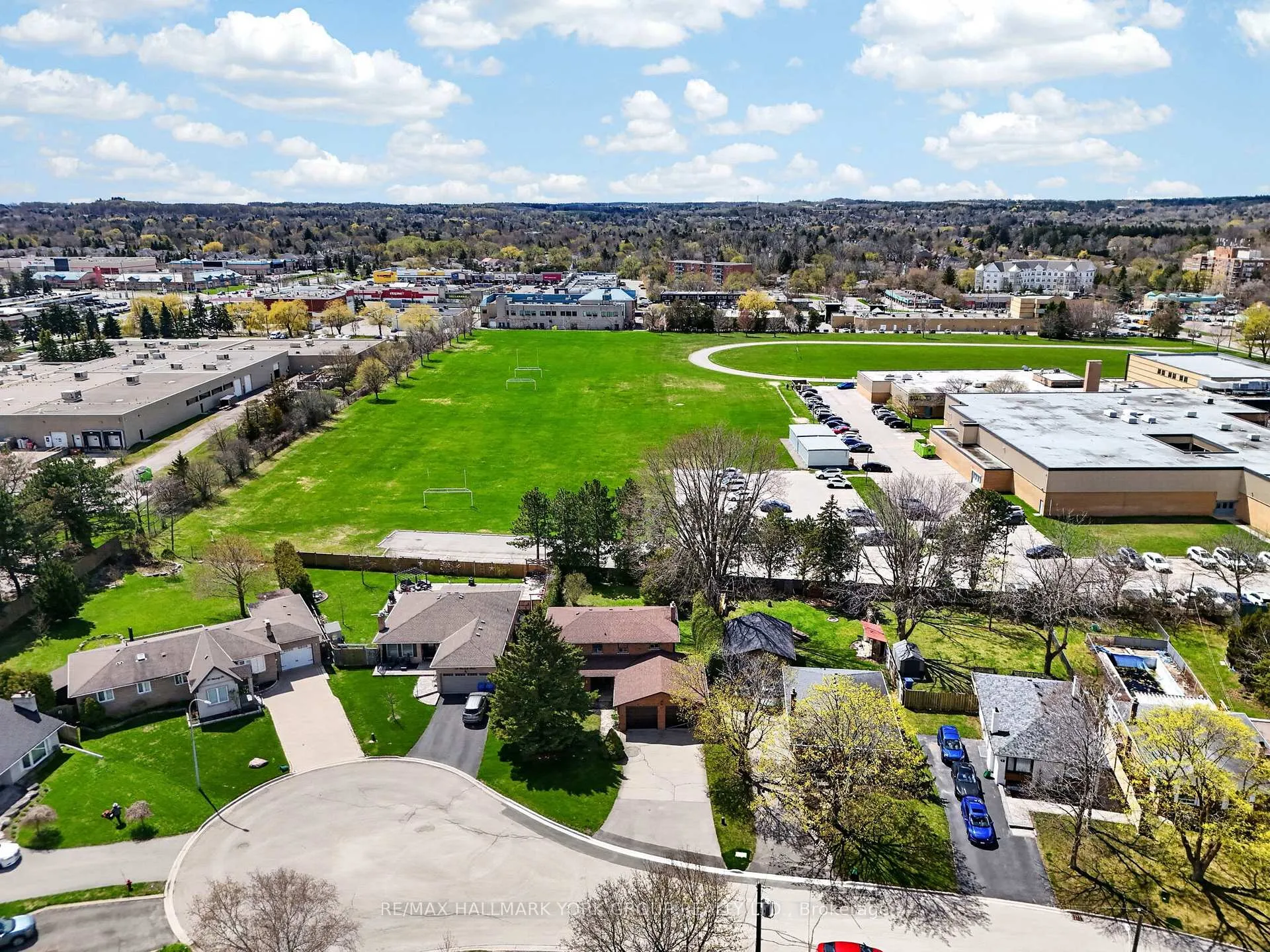 Photo 46 of 16 Wenderly Drive, Aurora, Aurora Village — HOMEH