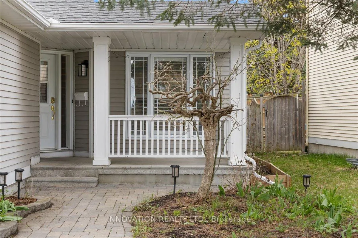 Photo 2 of 32 Weybridge Drive, Ottawa, Barrhaven - Cedargrove/Fraserdale — HOMEH