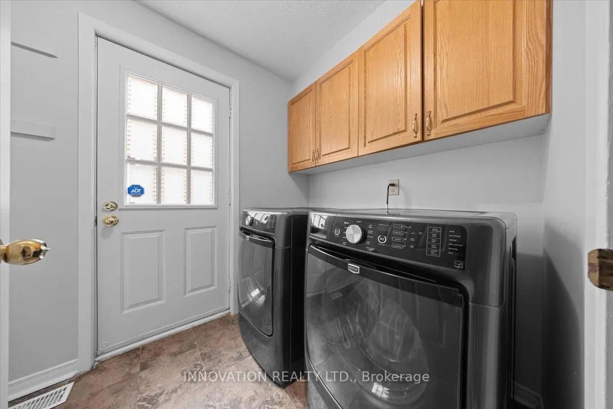 Photo 5 of 32 Weybridge Drive, Ottawa, Barrhaven - Cedargrove/Fraserdale — HOMEH