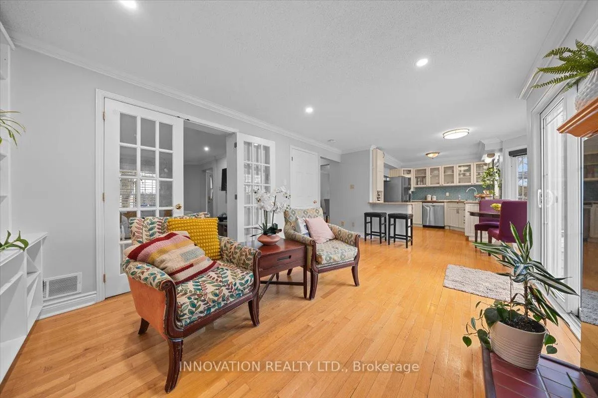 Photo 9 of 32 Weybridge Drive, Ottawa, Barrhaven - Cedargrove/Fraserdale — HOMEH