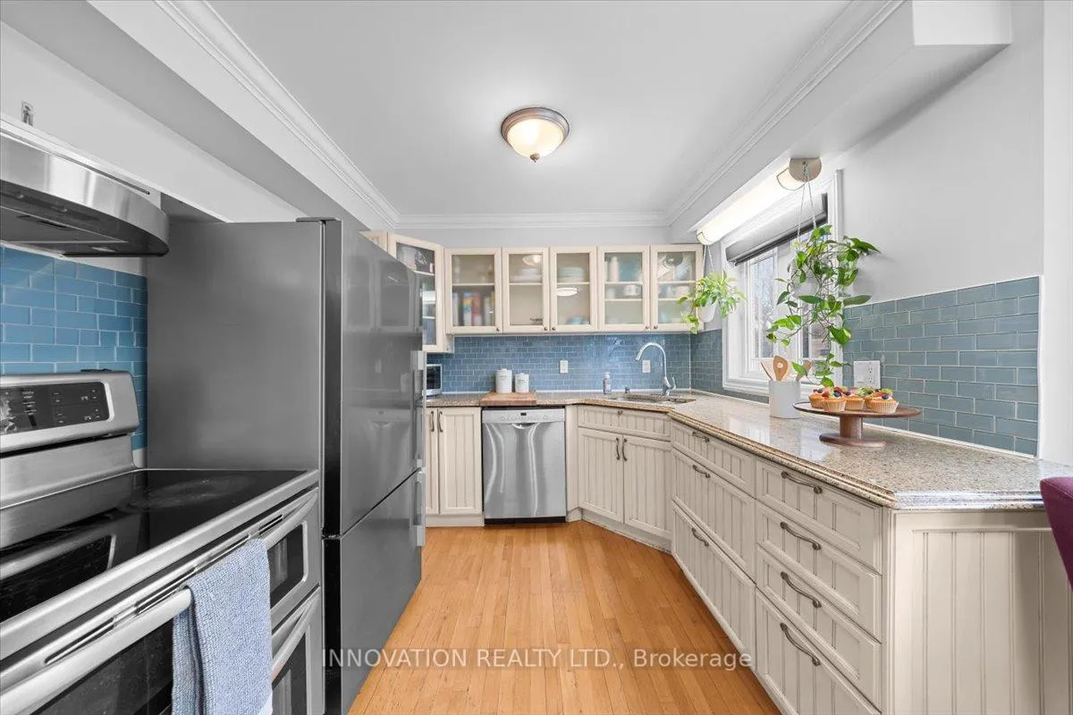 Photo 13 of 32 Weybridge Drive, Ottawa, Barrhaven - Cedargrove/Fraserdale — HOMEH