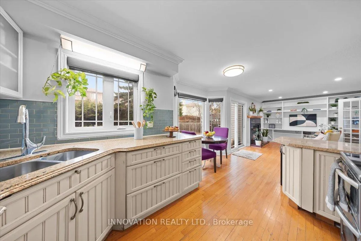 Photo 16 of 32 Weybridge Drive, Ottawa, Barrhaven - Cedargrove/Fraserdale — HOMEH