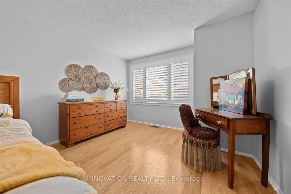 Photo 23 of 32 Weybridge Drive, Ottawa, Barrhaven - Cedargrove/Fraserdale — HOMEH