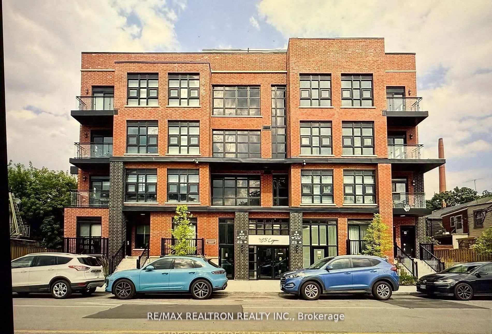 Front of Unit 312, 485 Logan Avenue