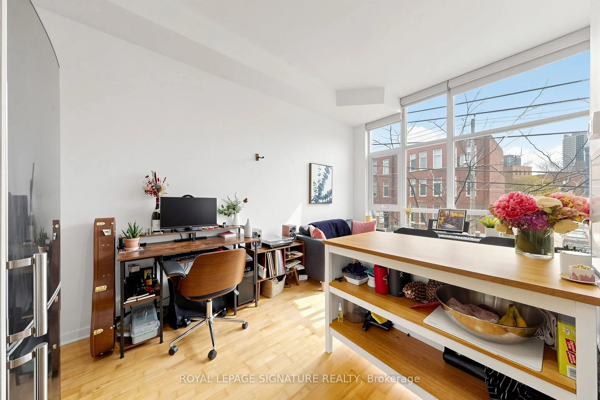 Photo 6 of Unit 203, 569 King Street E, Toronto, Moss Park — HOMEH