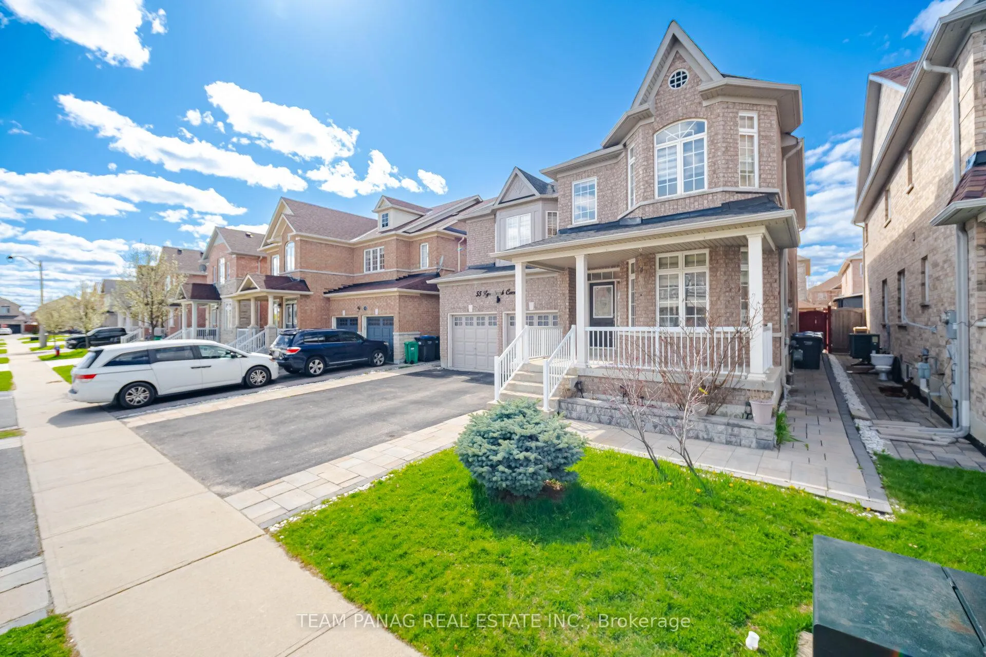 Photo 4 of 55 Lyndbrook Crescent, Brampton, Bram East — HOMEH