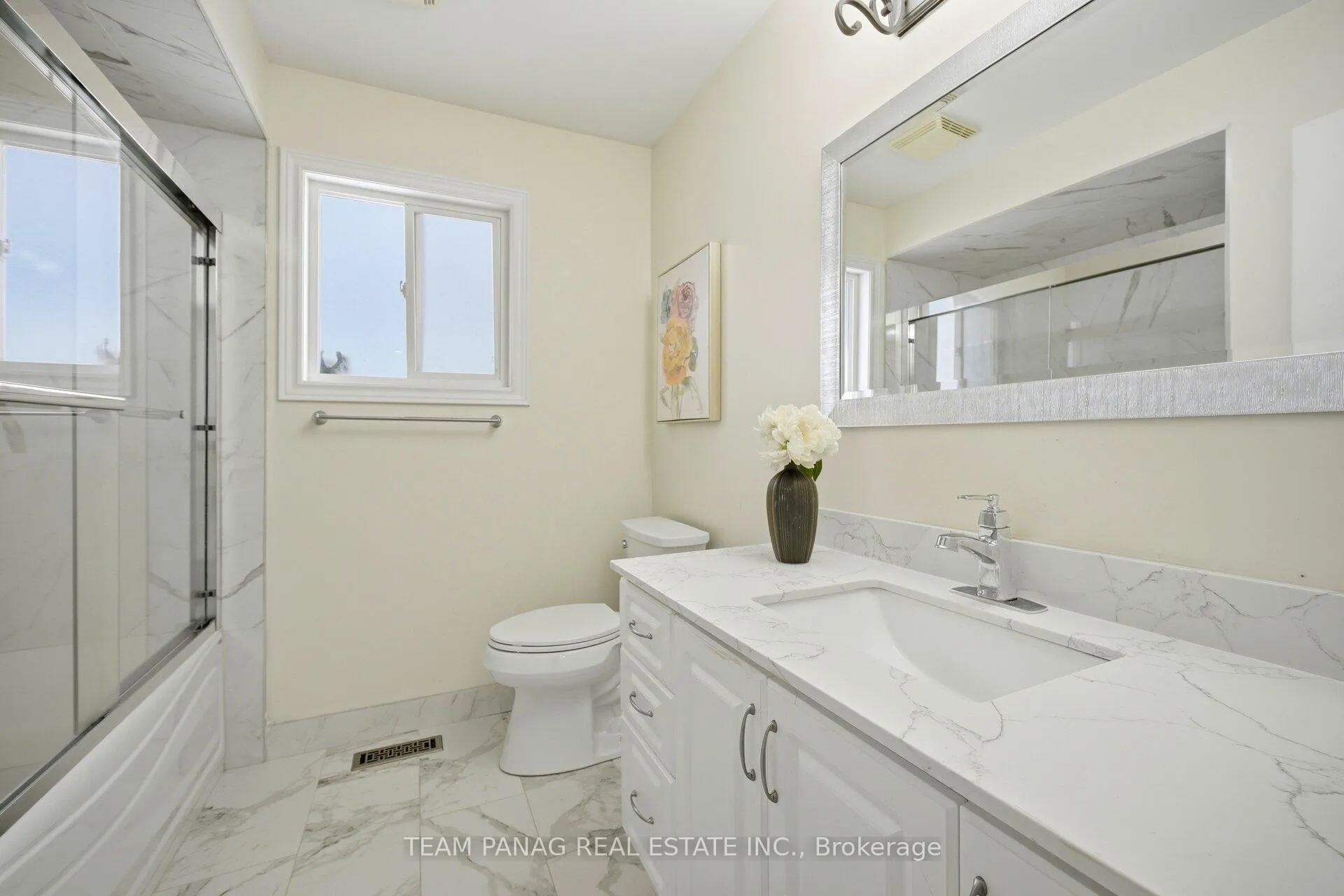 Photo 37 of 55 Lyndbrook Crescent, Brampton, Bram East — HOMEH