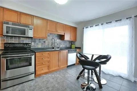 Photo 11 of 2584 Valleyridge Drive, Oakville, Bronte Creek — HOMEH