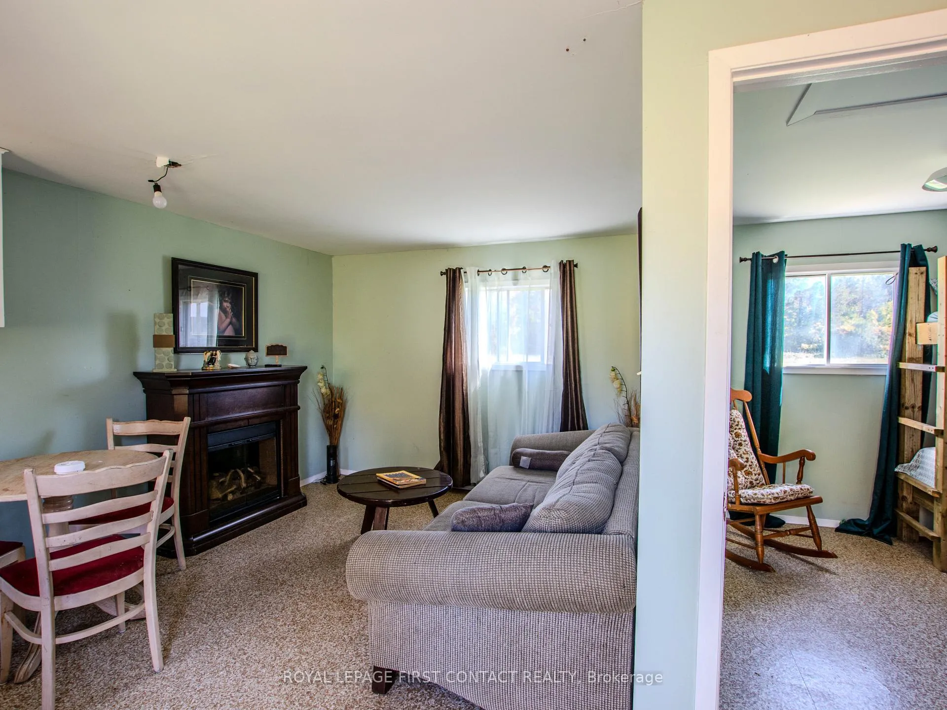 Photo 17 of 2041 Flos 4 Road W, Springwater, Rural Springwater — HOMEH