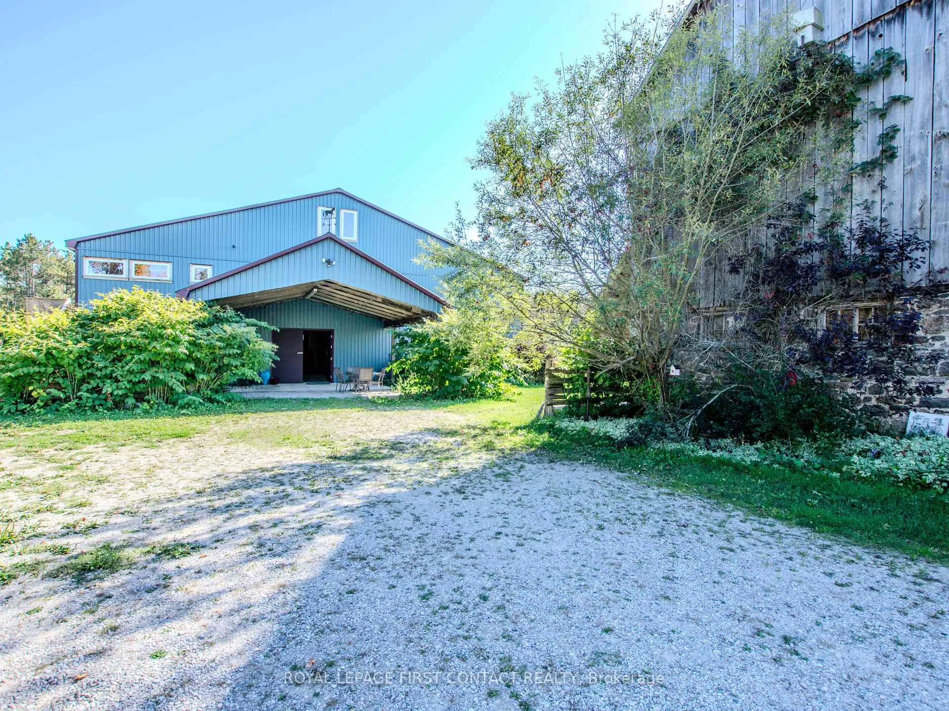 Photo 26 of 2041 Flos 4 Road W, Springwater, Rural Springwater — HOMEH