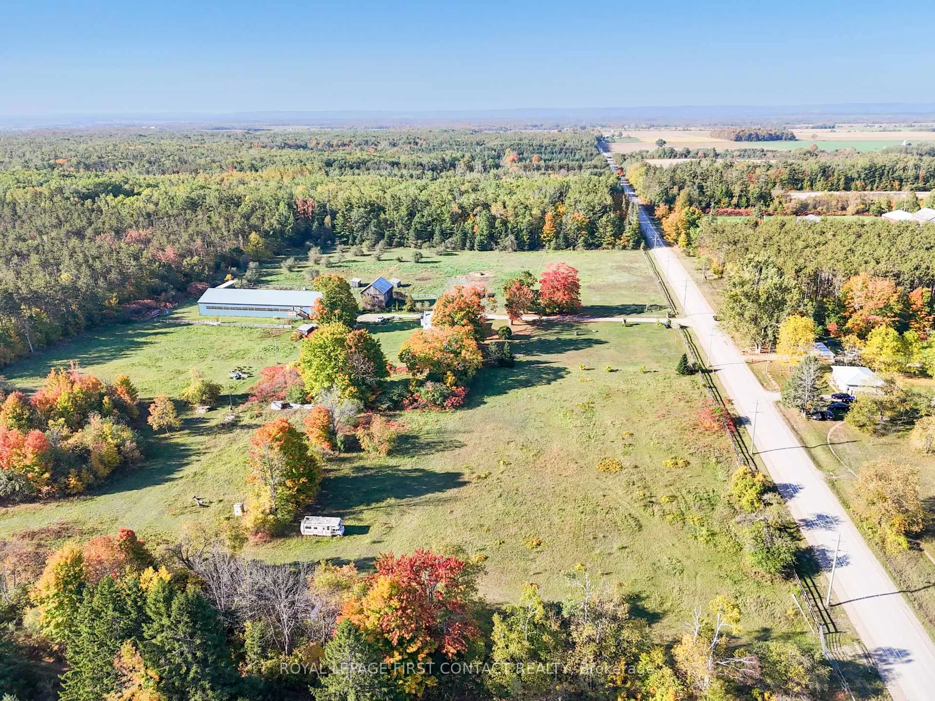 Photo 41 of 2041 Flos 4 Road W, Springwater, Rural Springwater — HOMEH