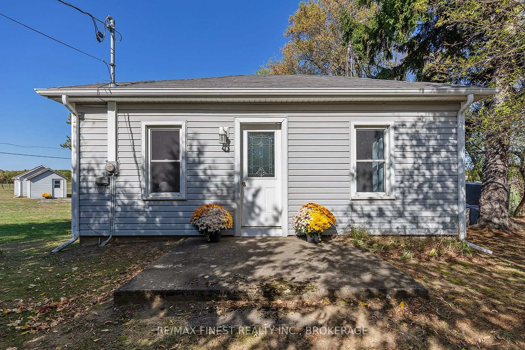 Photo 1 of 1018 Oak Flats Road, Frontenac, Frontenac South — HOMEH