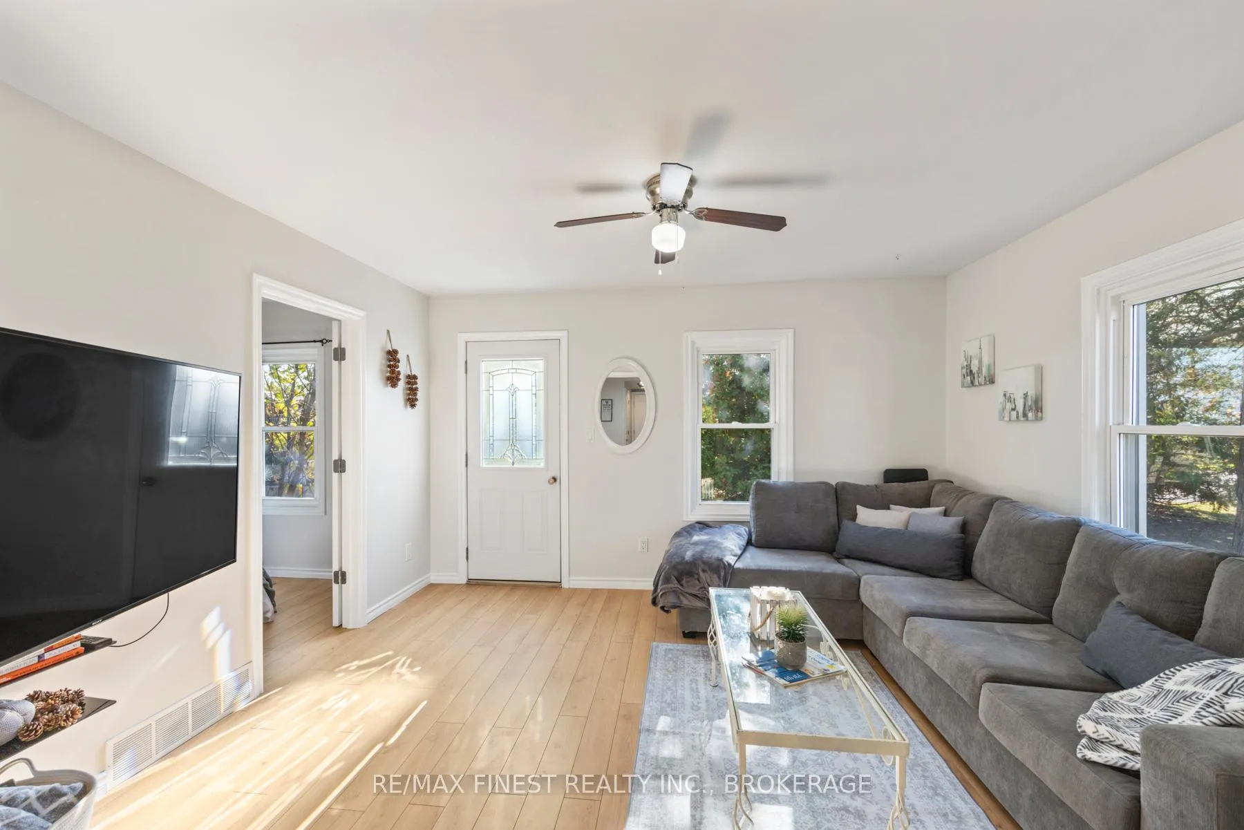 Photo 5 of 1018 Oak Flats Road, Frontenac, Frontenac South — HOMEH