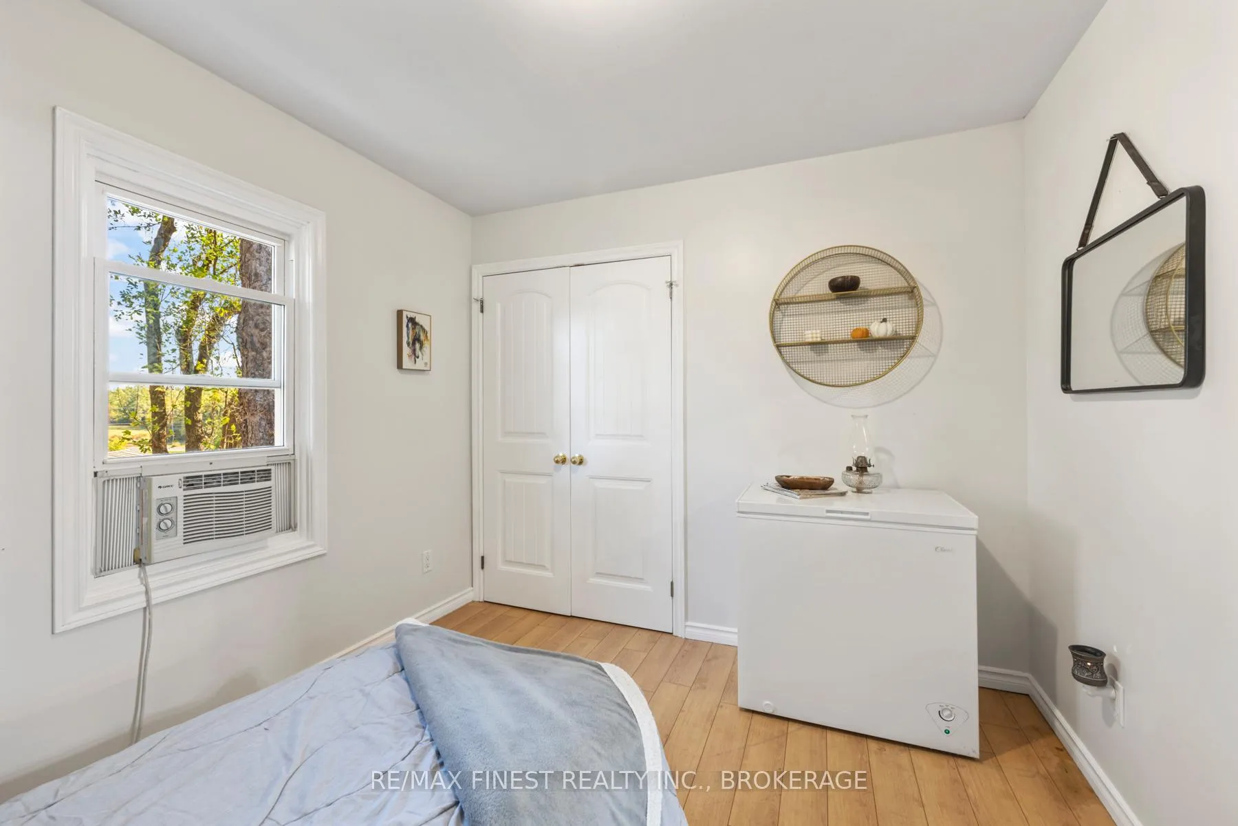 Photo 15 of 1018 Oak Flats Road, Frontenac, Frontenac South — HOMEH