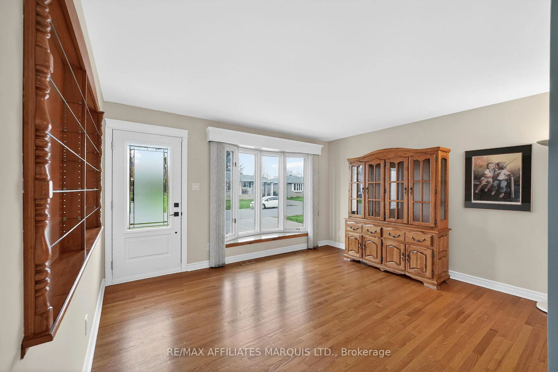 Photo 4 of 207 McKenzie Street, Cornwall — HOMEH