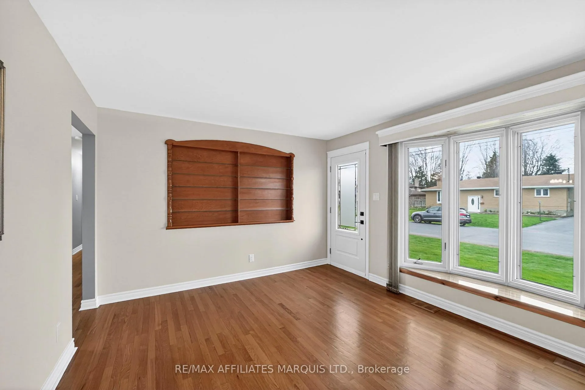 Photo 5 of 207 McKenzie Street, Cornwall — HOMEH