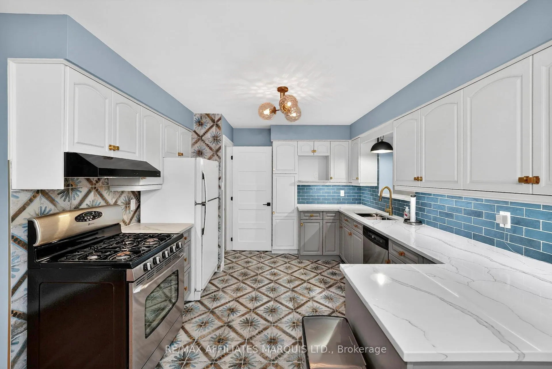 Photo 8 of 207 McKenzie Street, Cornwall — HOMEH
