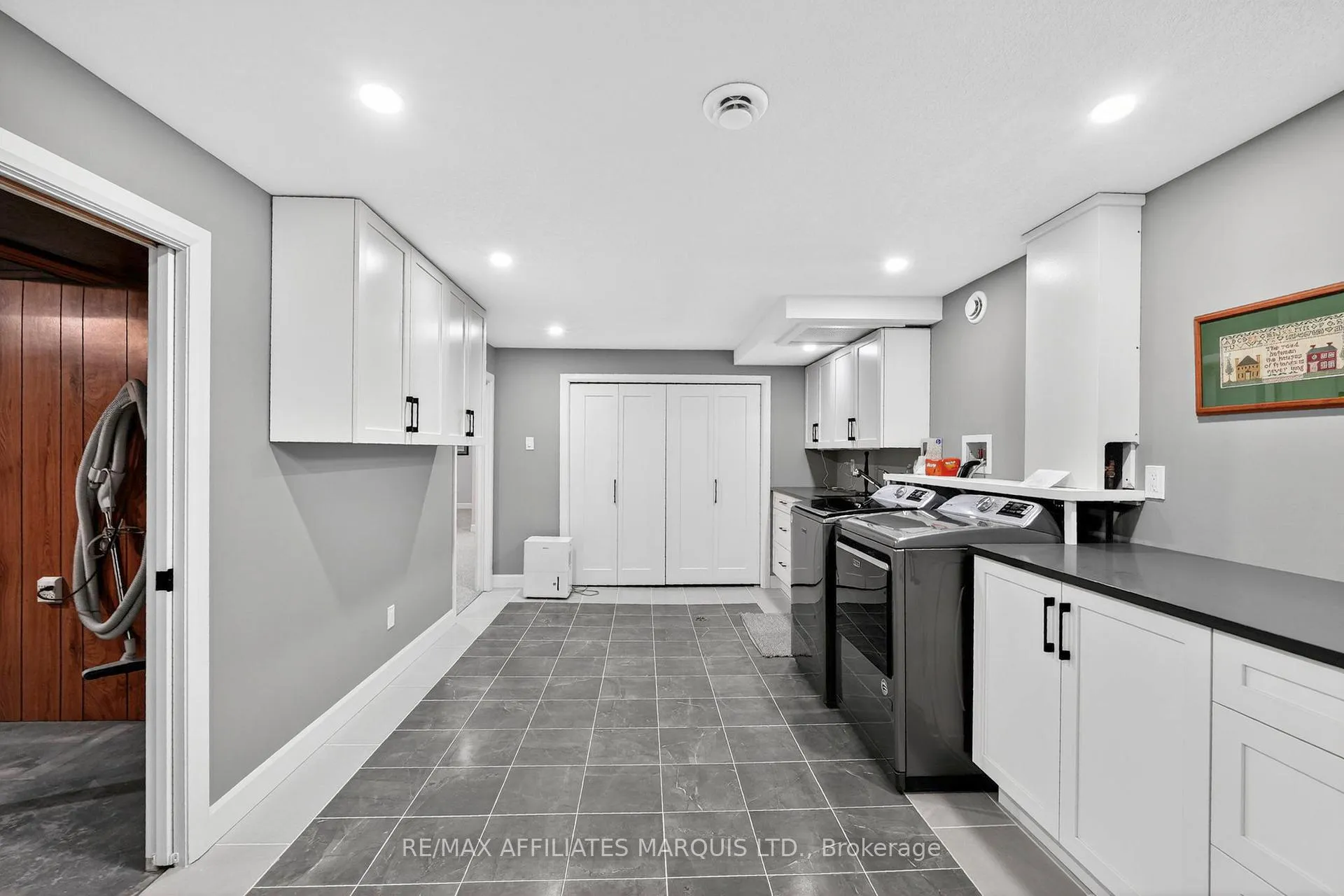 Photo 41 of 207 McKenzie Street, Cornwall — HOMEH