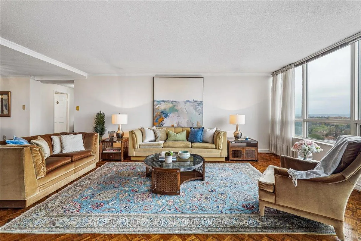 Photo 9 of Unit 1404, 343 Clark Avenue W, Vaughan, Crestwood-Springfarm-Yorkhill — HOMEH