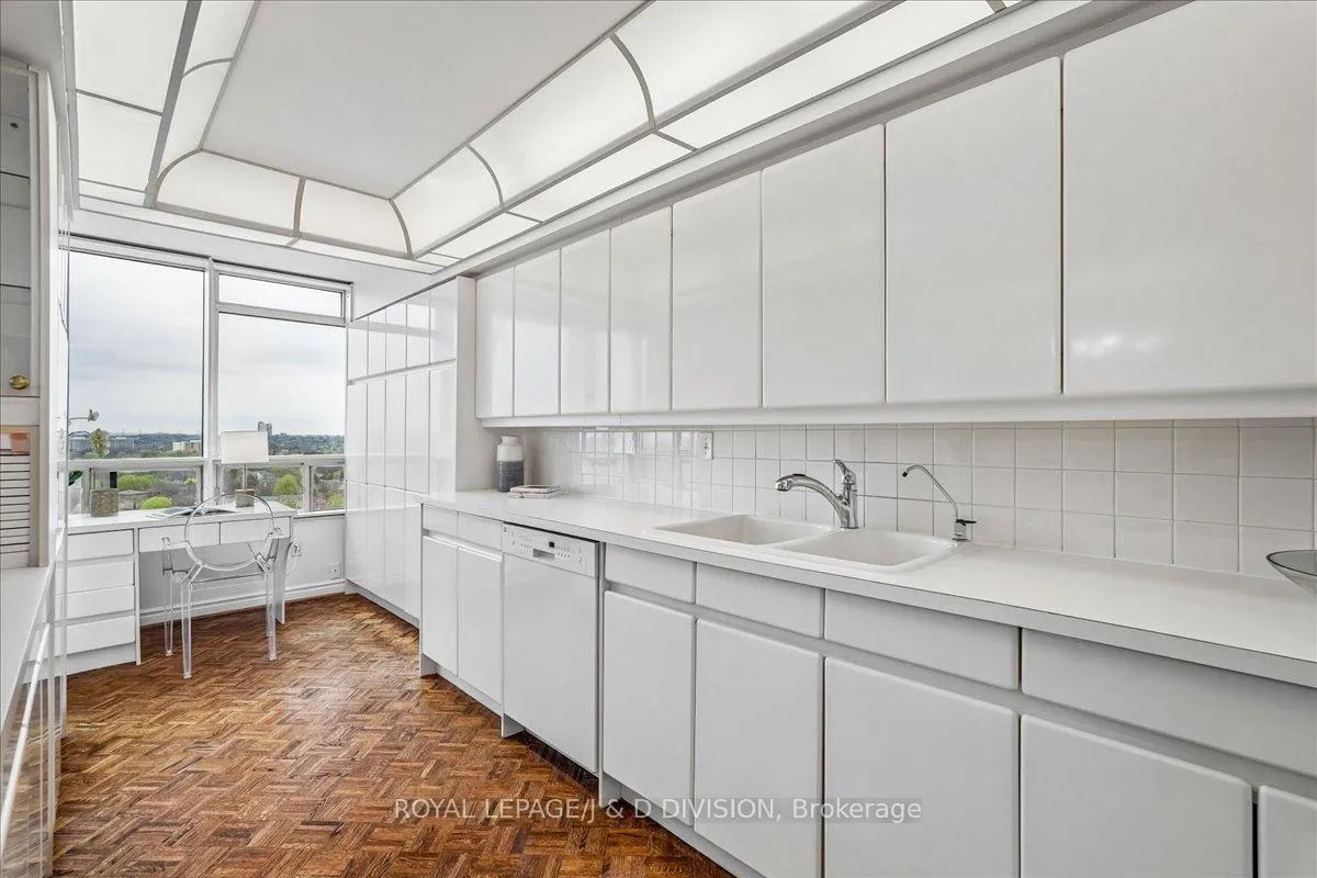 Photo 20 of Unit 1404, 343 Clark Avenue W, Vaughan, Crestwood-Springfarm-Yorkhill — HOMEH