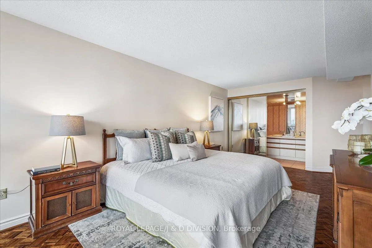 Photo 25 of Unit 1404, 343 Clark Avenue W, Vaughan, Crestwood-Springfarm-Yorkhill — HOMEH