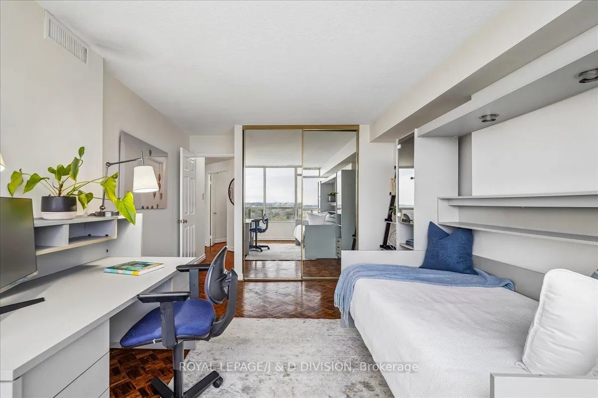 Photo 31 of Unit 1404, 343 Clark Avenue W, Vaughan, Crestwood-Springfarm-Yorkhill — HOMEH