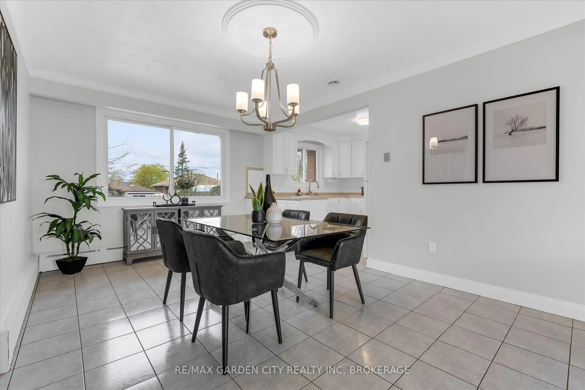 Photo 12 of 17 St. Charles Drive, Thorold, Thorold Downtown — HOMEH