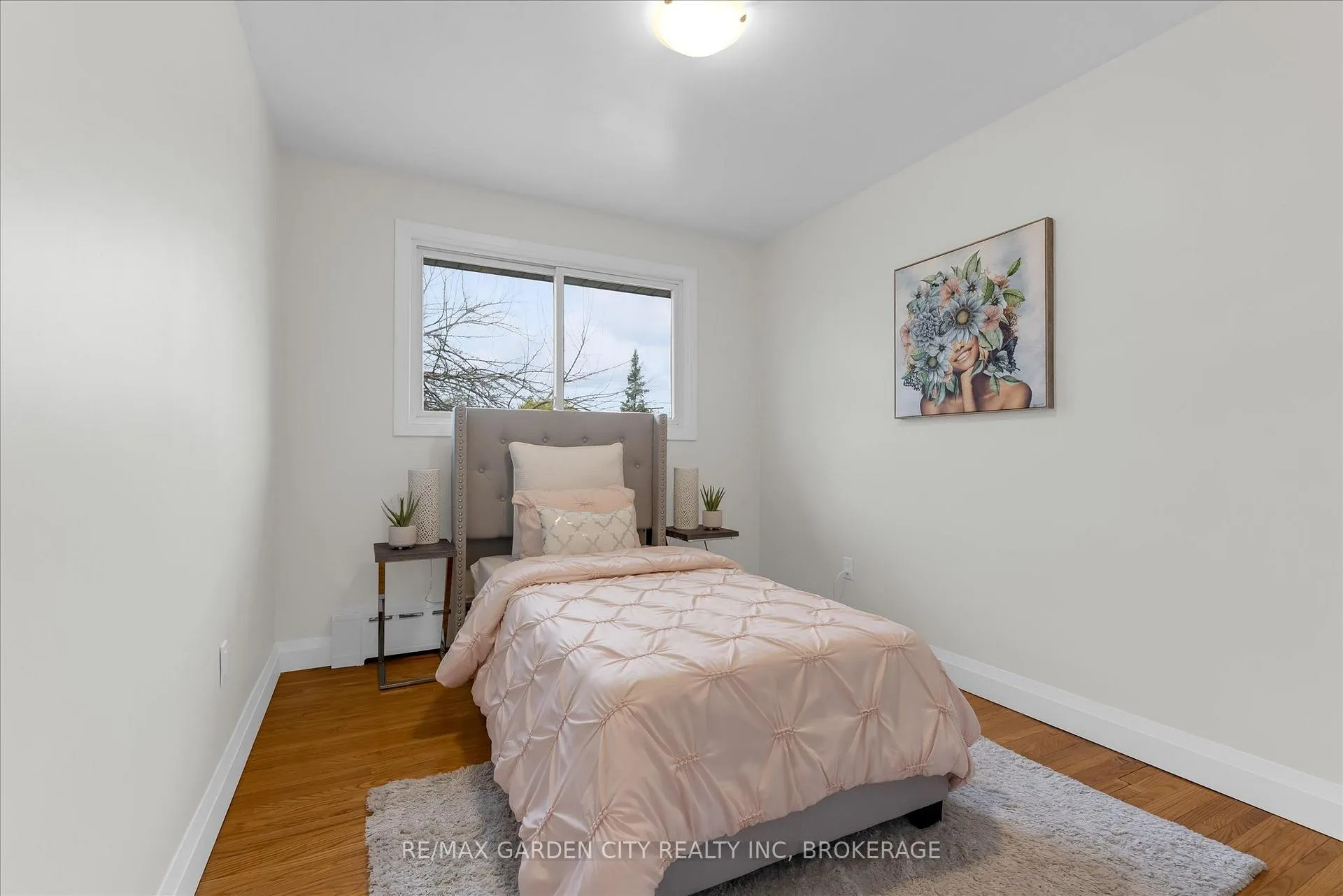Photo 13 of 17 St. Charles Drive, Thorold, Thorold Downtown — HOMEH