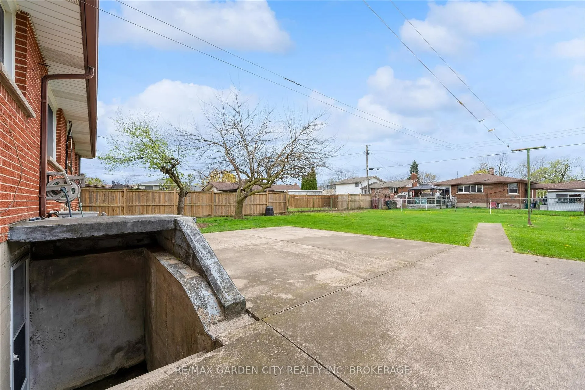 Photo 28 of 17 St. Charles Drive, Thorold, Thorold Downtown — HOMEH