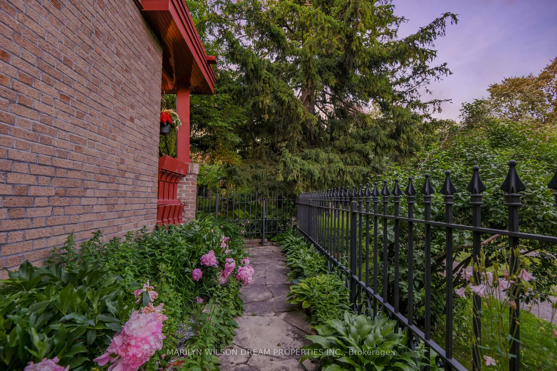 Photo 8 of 12 Allan Place, Ottawa, Glebe — HOMEH