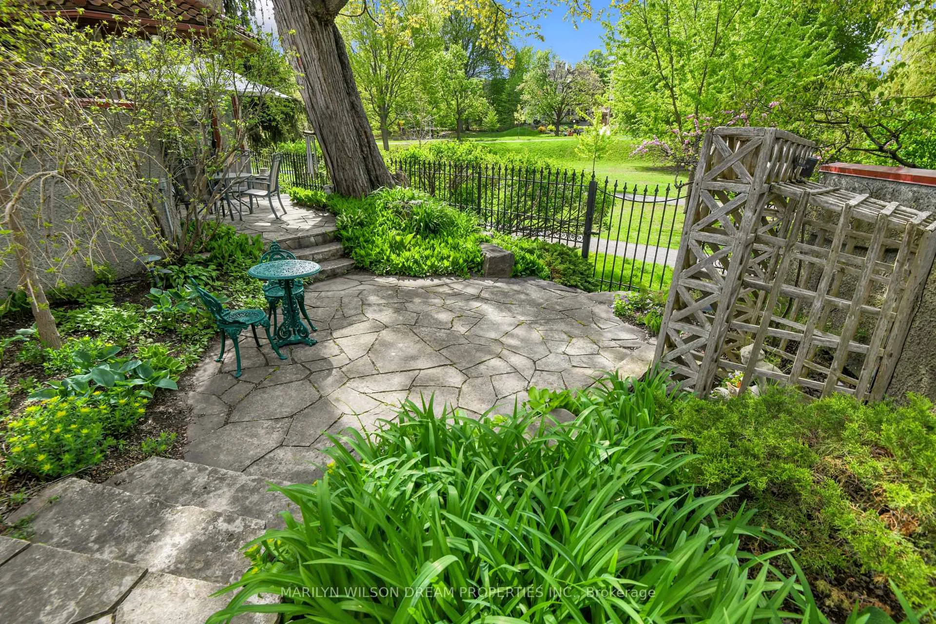 Photo 11 of 12 Allan Place, Ottawa, Glebe — HOMEH