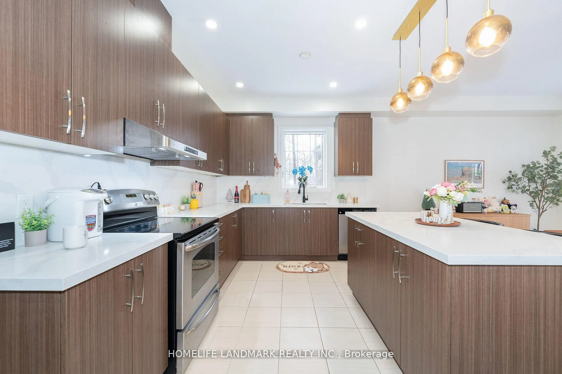 Photo 11 of Unit 51, 8777 Dufferin Street, Vaughan, Patterson — HOMEH