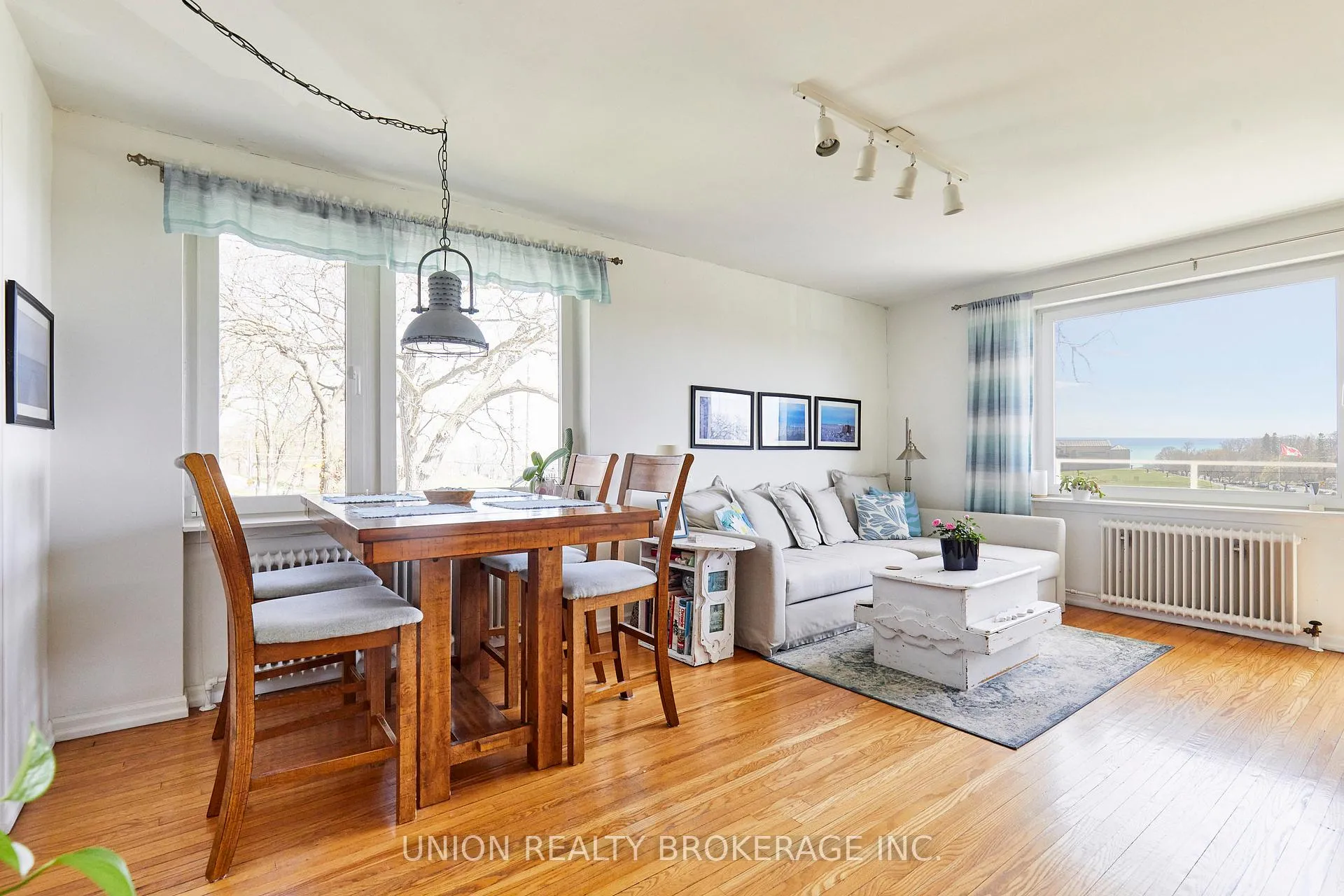 Photo 4 of Unit 8, 2378 Queen Street E, Toronto, The Beaches — HOMEH