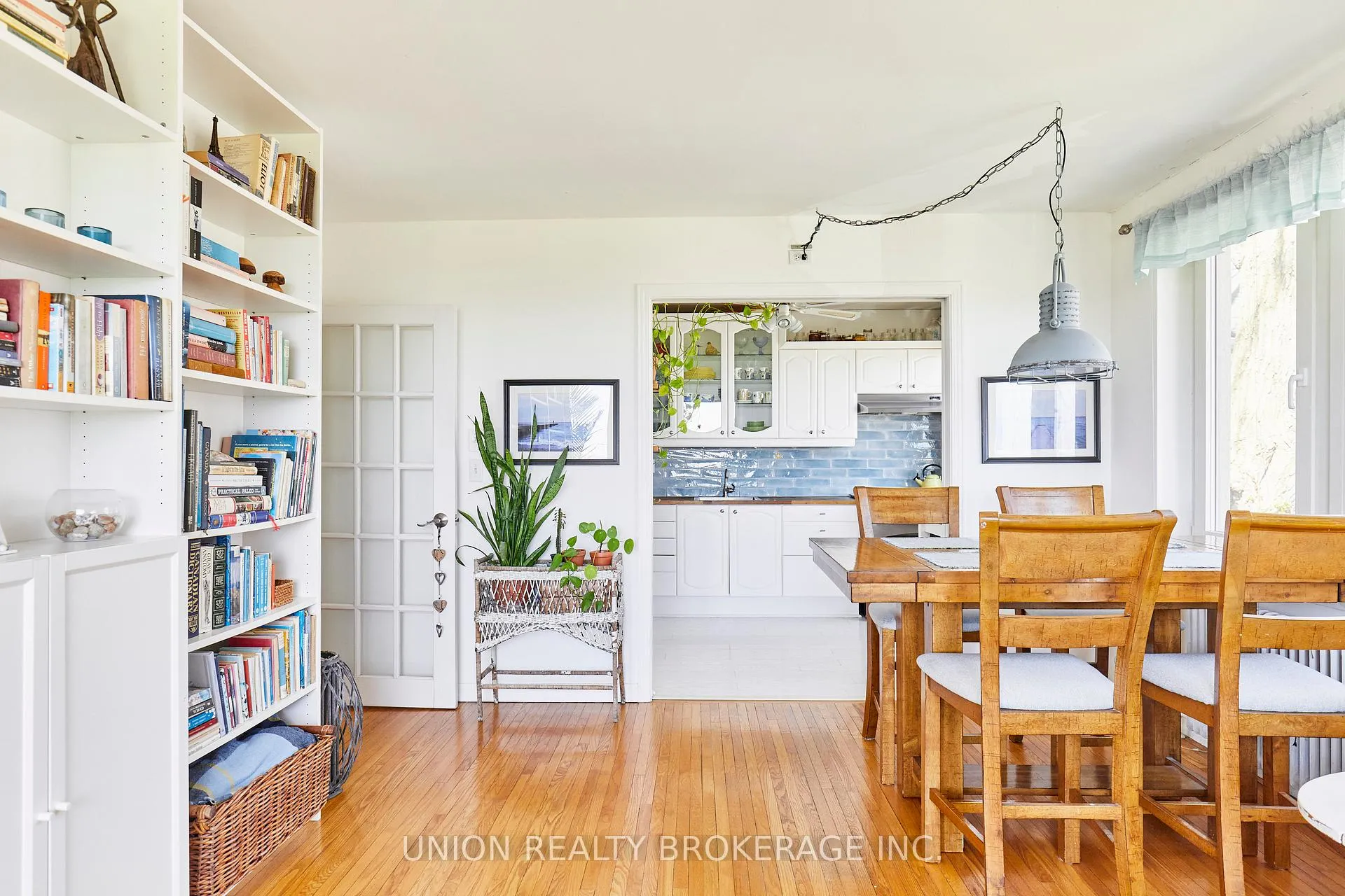 Photo 11 of Unit 8, 2378 Queen Street E, Toronto, The Beaches — HOMEH