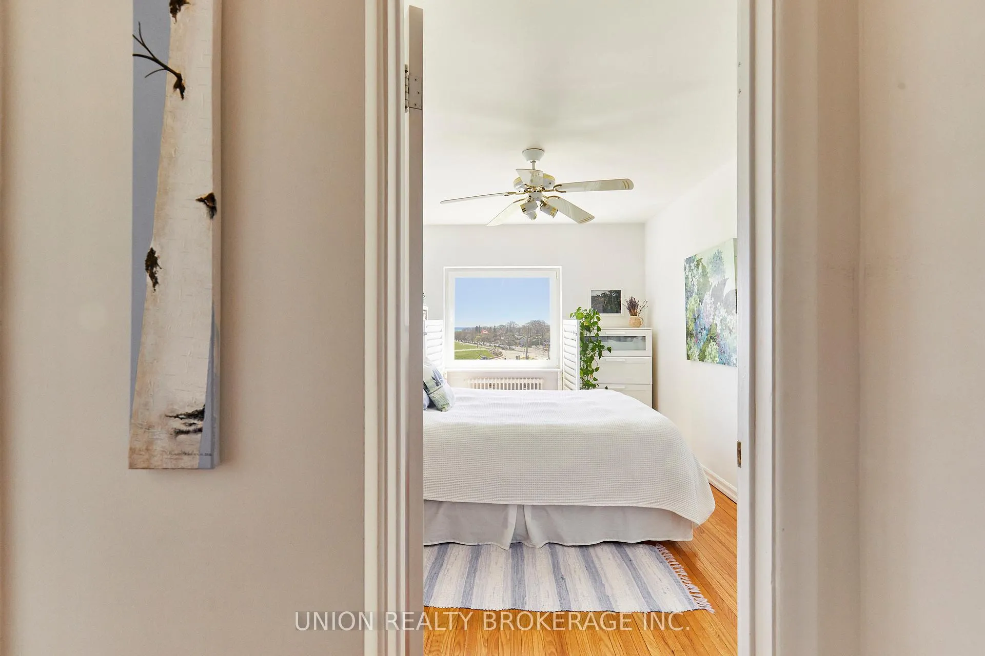 Photo 12 of Unit 8, 2378 Queen Street E, Toronto, The Beaches — HOMEH