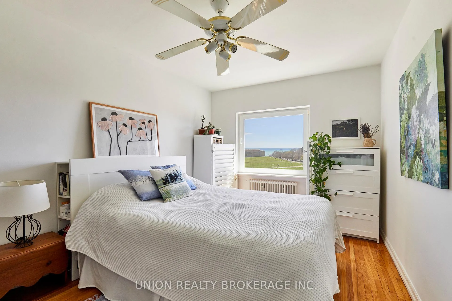 Photo 13 of Unit 8, 2378 Queen Street E, Toronto, The Beaches — HOMEH