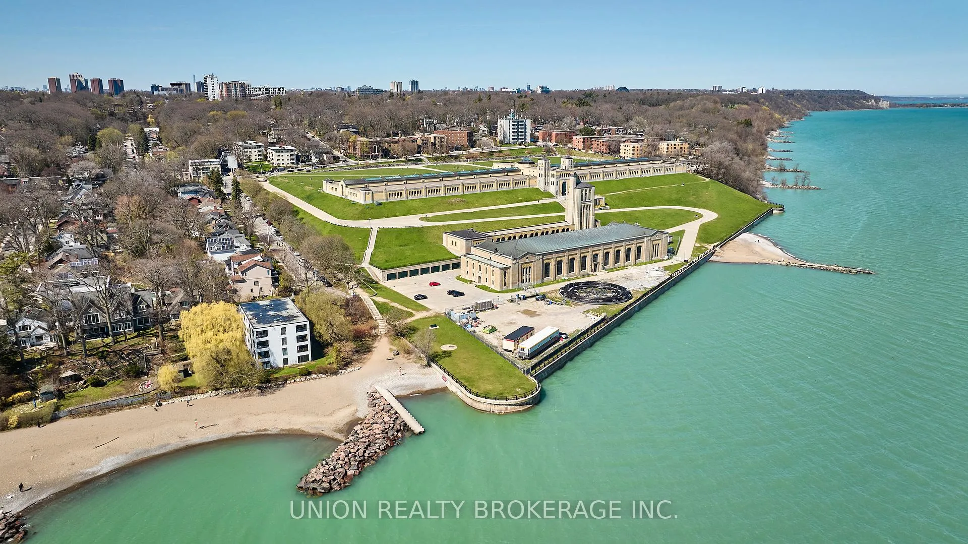 Photo 20 of Unit 8, 2378 Queen Street E, Toronto, The Beaches — HOMEH