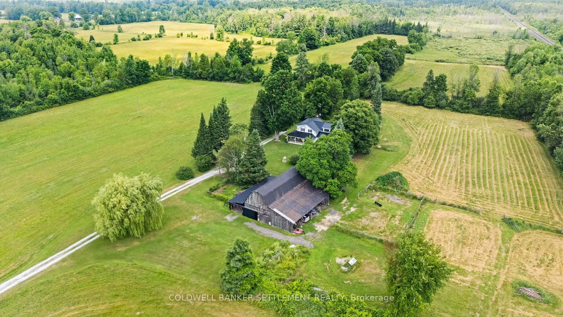 Photo 4 of 394 Elliott Road, Tay Valley, Bathurst/Burgess & Sherbrooke (Bathurst) Twp — HOMEH