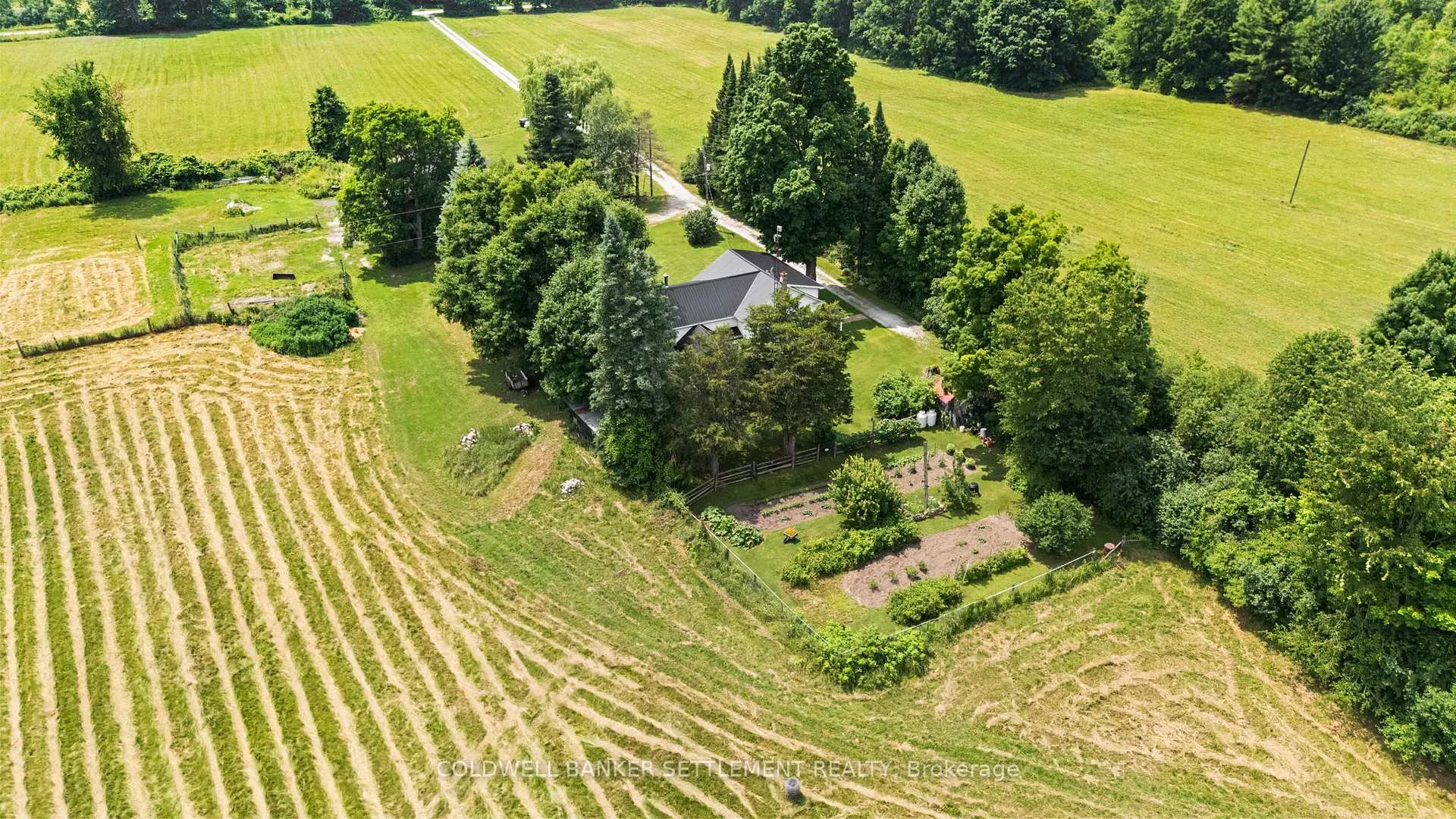 Photo 7 of 394 Elliott Road, Tay Valley, Bathurst/Burgess & Sherbrooke (Bathurst) Twp — HOMEH