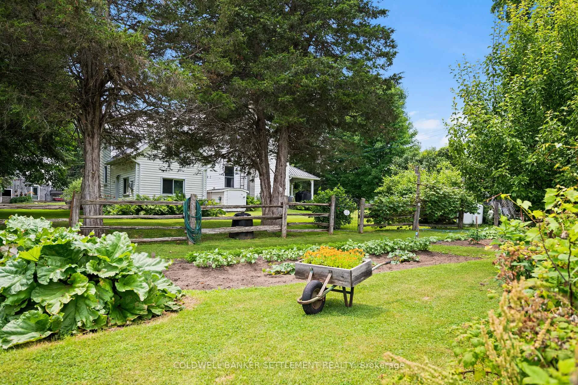 Photo 16 of 394 Elliott Road, Tay Valley, Bathurst/Burgess & Sherbrooke (Bathurst) Twp — HOMEH