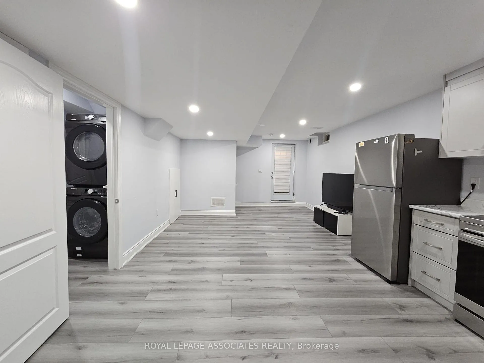 Photo 2 of 131 Lloyd Sanderson Drive, Brampton, Credit Valley — HOMEH