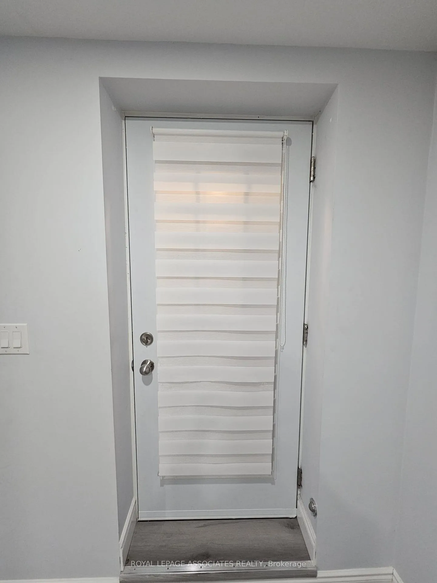 Photo 3 of 131 Lloyd Sanderson Drive, Brampton, Credit Valley — HOMEH