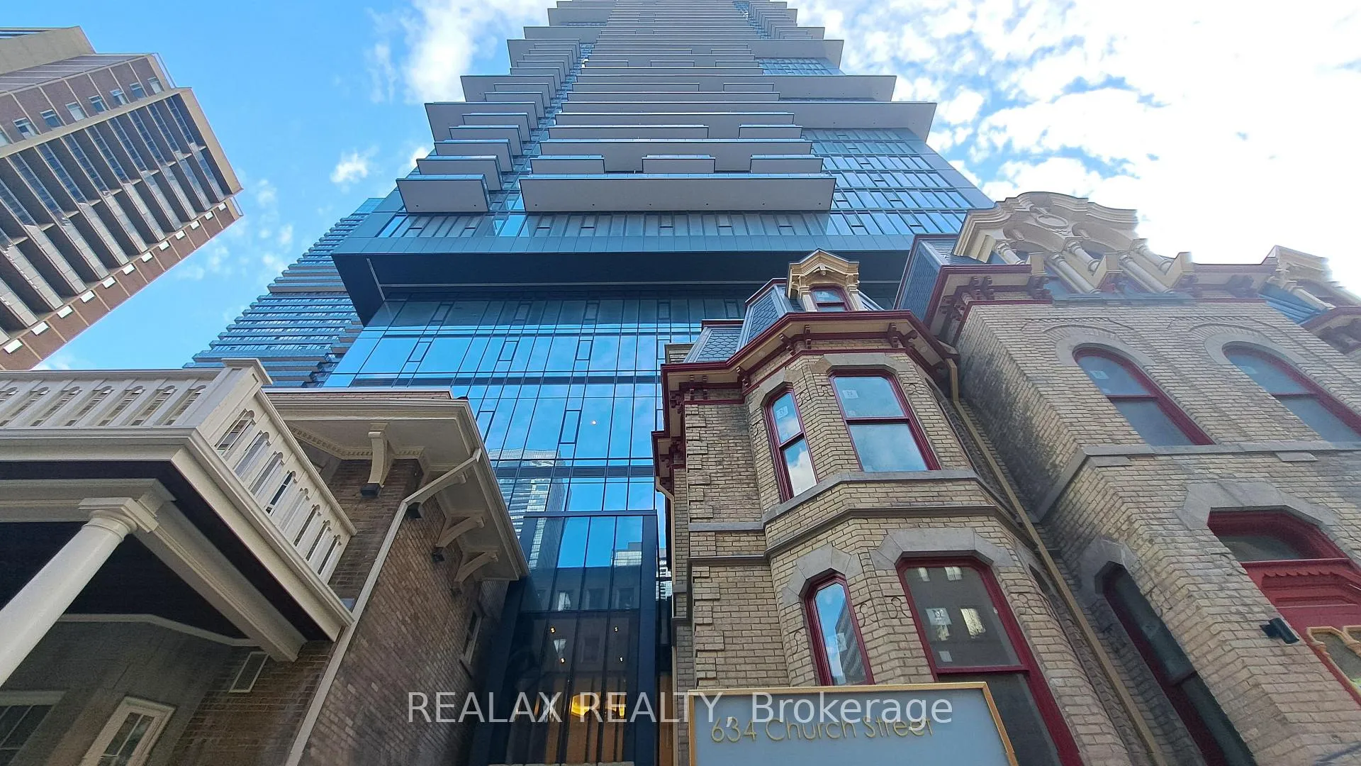 Front of Unit 1707, 634 Church Street