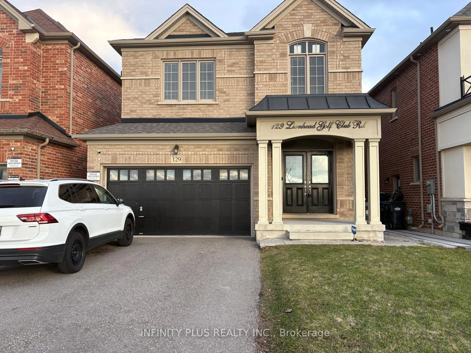Front of 129 Lionhead Golf Club Road