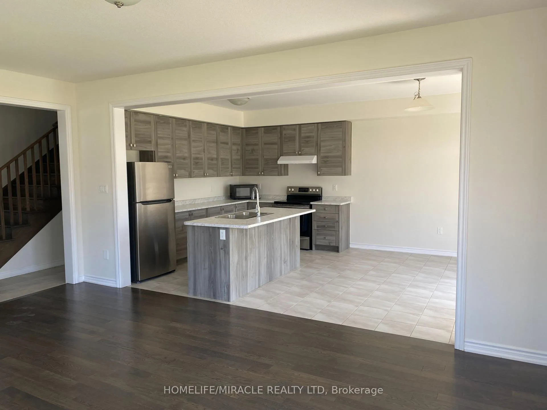 Photo 12 of 2 Cahill Drive, Brantford, Empire — HOMEH